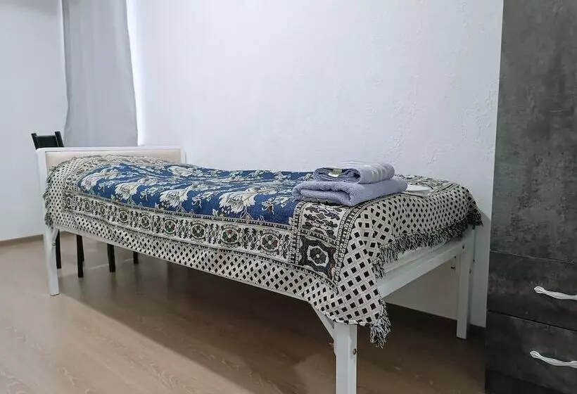 پانسیون Nomad Inn