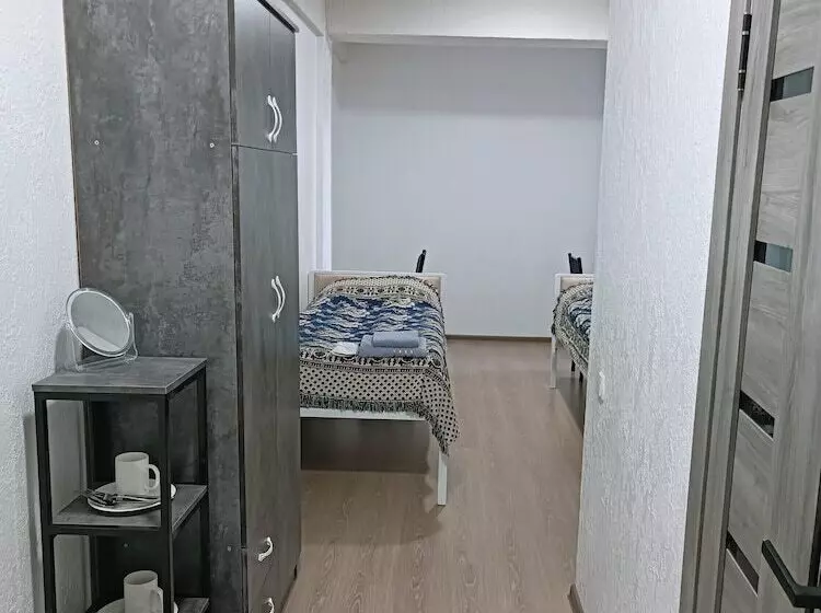 پانسیون Nomad Inn