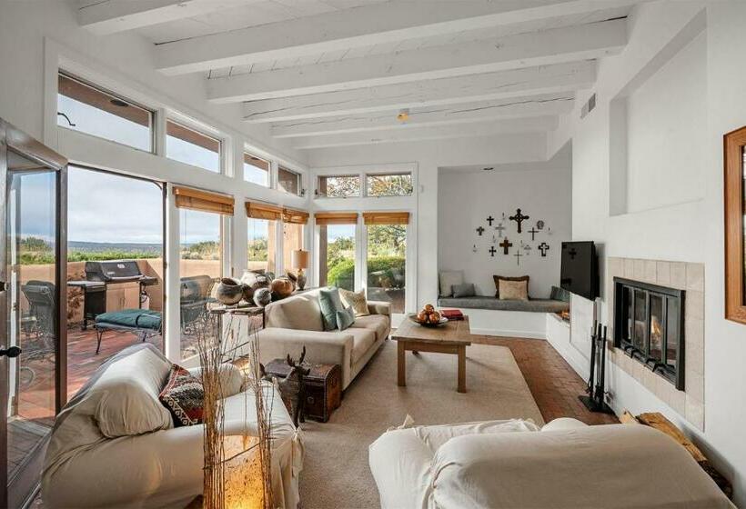 Jemez   Fantastic Views, Community Pool