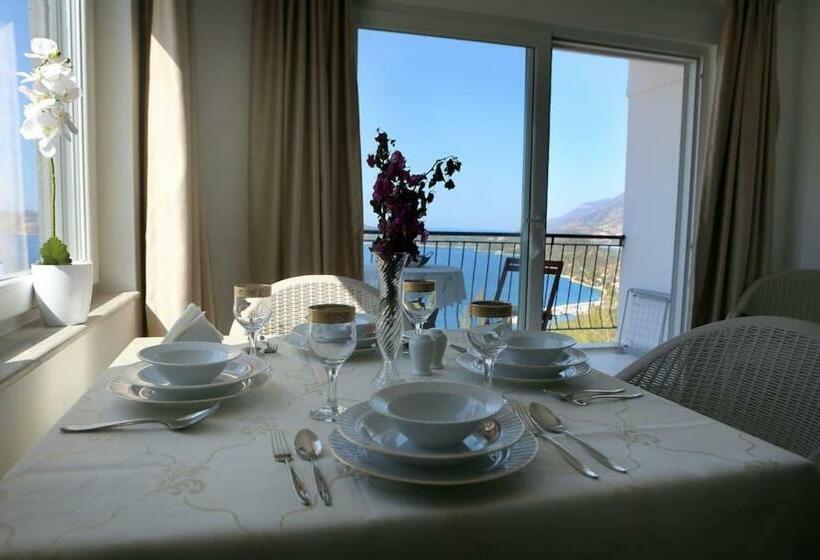 Kaş Ay Işığı Suit Apart