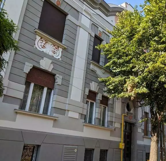 Flora Residence