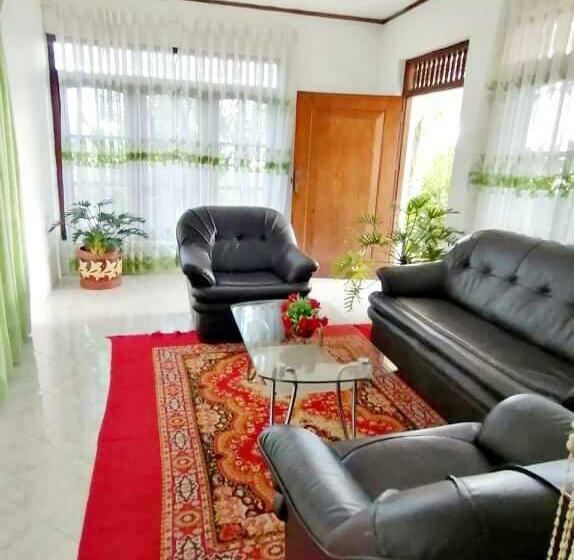 Mountain Paradise Home Stay