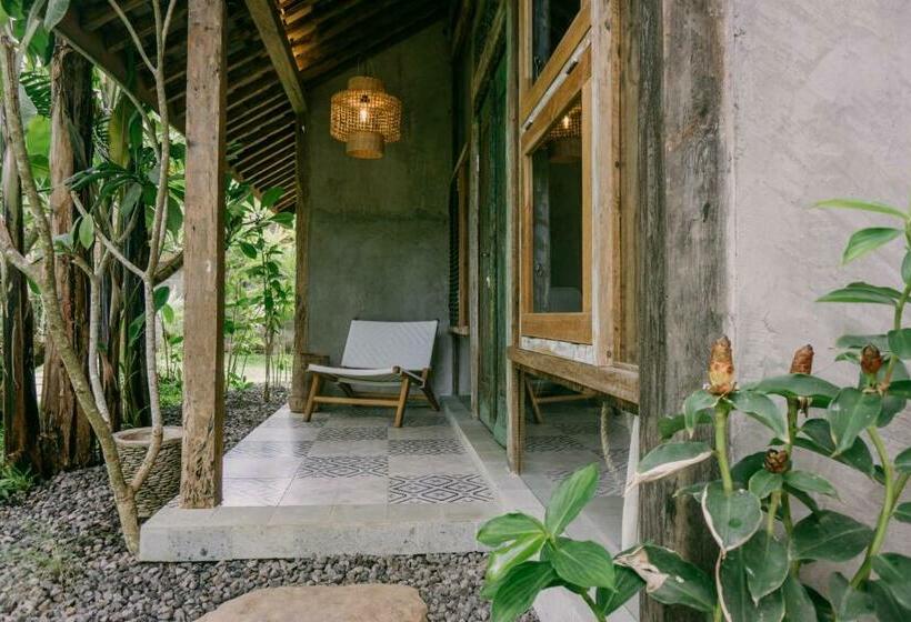 펜션 East Room At Semadi Living