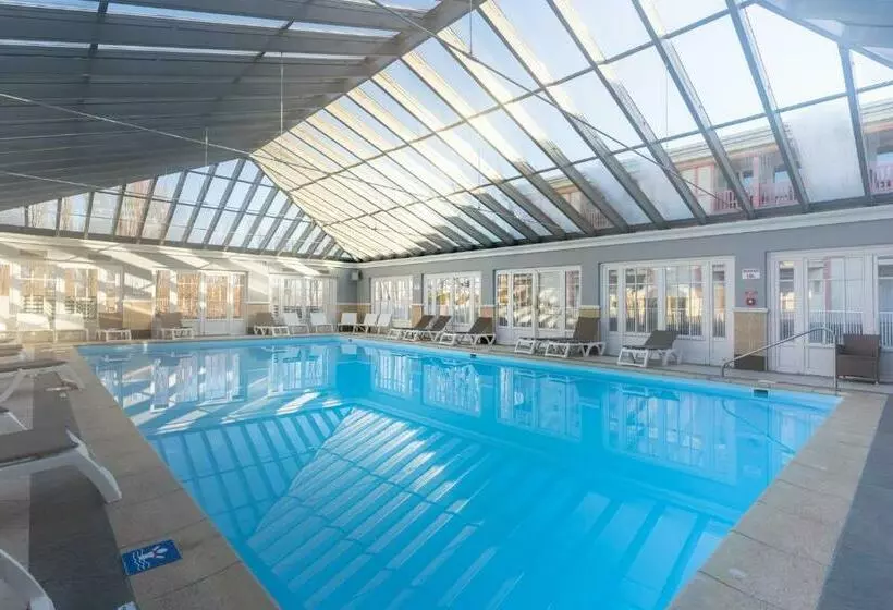 Flat For 5 People With Swimming Pool Tennis Court And Free Parking 227