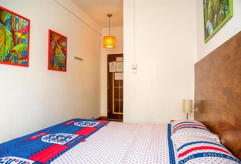 Haikou Banana Hostel