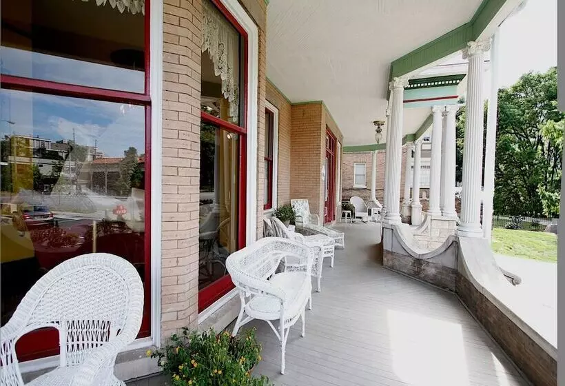 Aamiaismajoitus (B&B) Hassinger Daniels Guest House