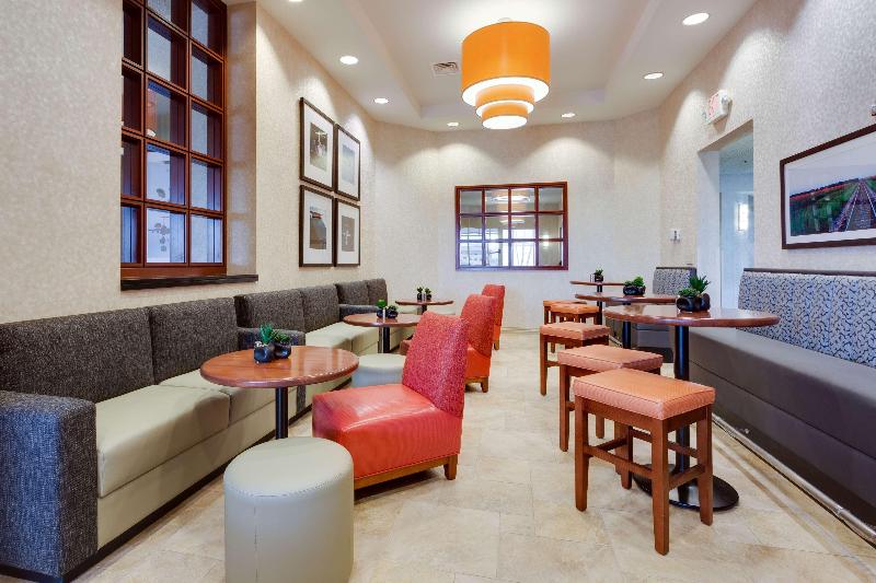 هتل Drury Inn & Suites St. Louis/o Fallon, Il