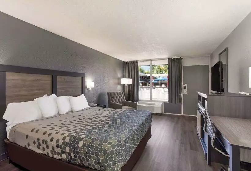 酒店 Econo Lodge Cave City