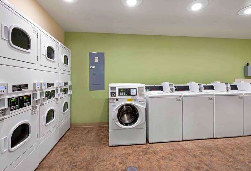 בית מלון כפרי Extended Stay America Select Suites  Cincinnati  Sharonville