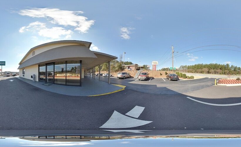 בית מלון כפרי Quality Inn & Suites Athens University Area