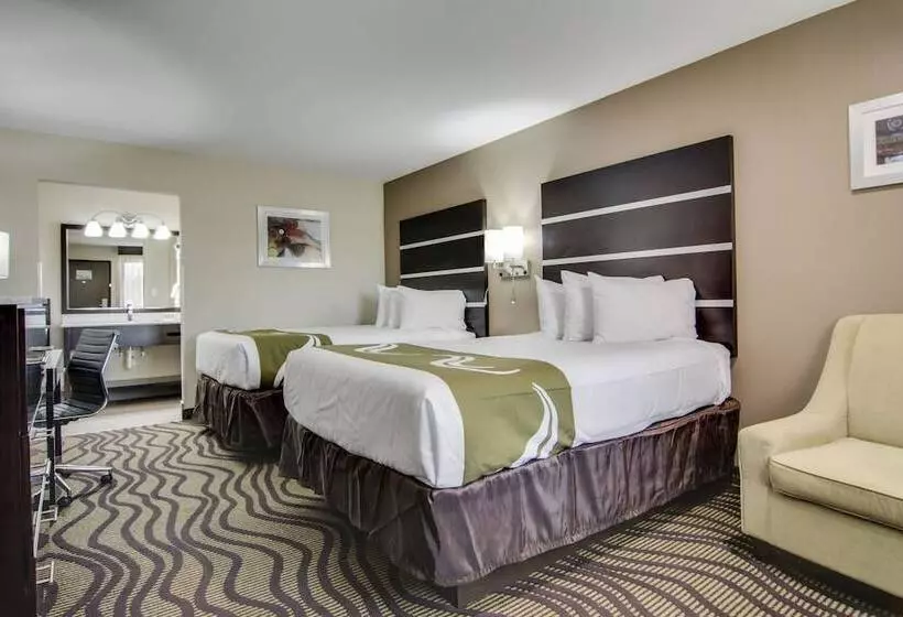 Hotel Quality Inn & Suites Athens University Area