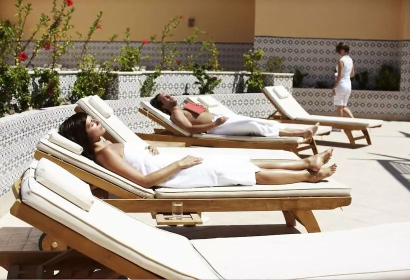 هتل Robinson Soma Bay