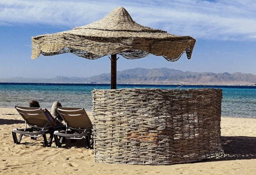 هتل Robinson Soma Bay