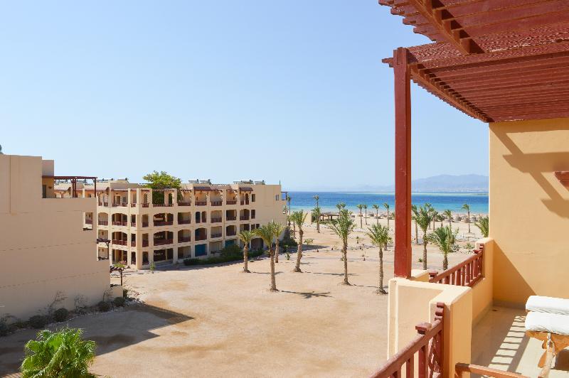 هتل Robinson Soma Bay