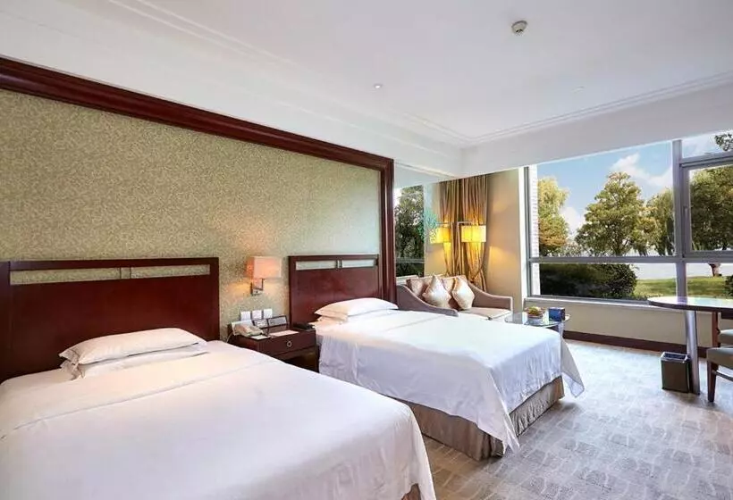 Отель Tongli Lakeview