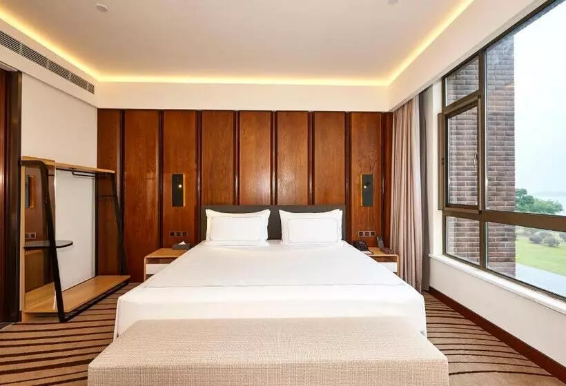 Отель Tongli Lakeview