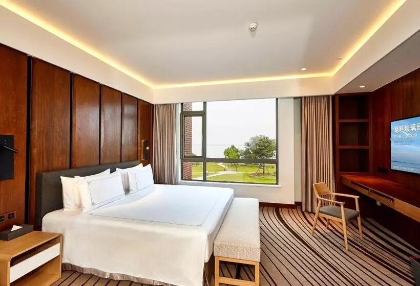 Отель Tongli Lakeview