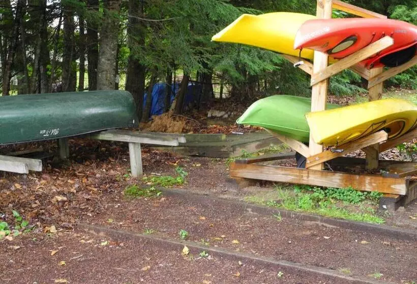 בית מלון כפרי Wilson Lake Inn