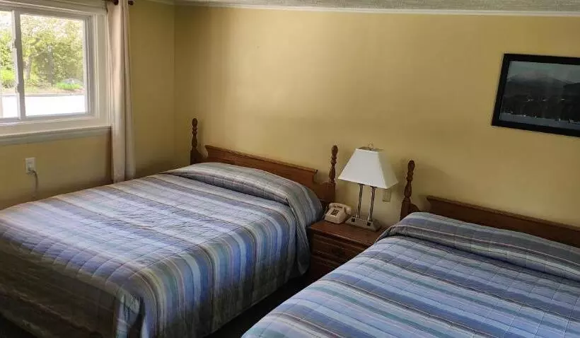 בית מלון כפרי Wilson Lake Inn