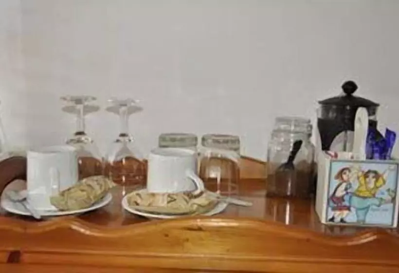 Пансион Crane S Nest Guest House At 212