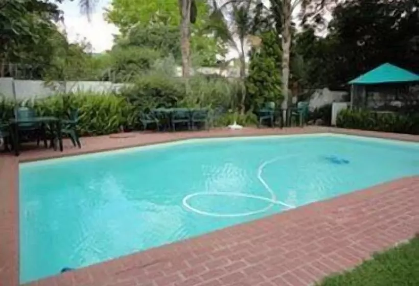 Пансион Crane S Nest Guest House At 212