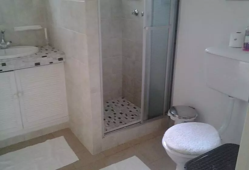 Пансион Crane S Nest Guest House At 212