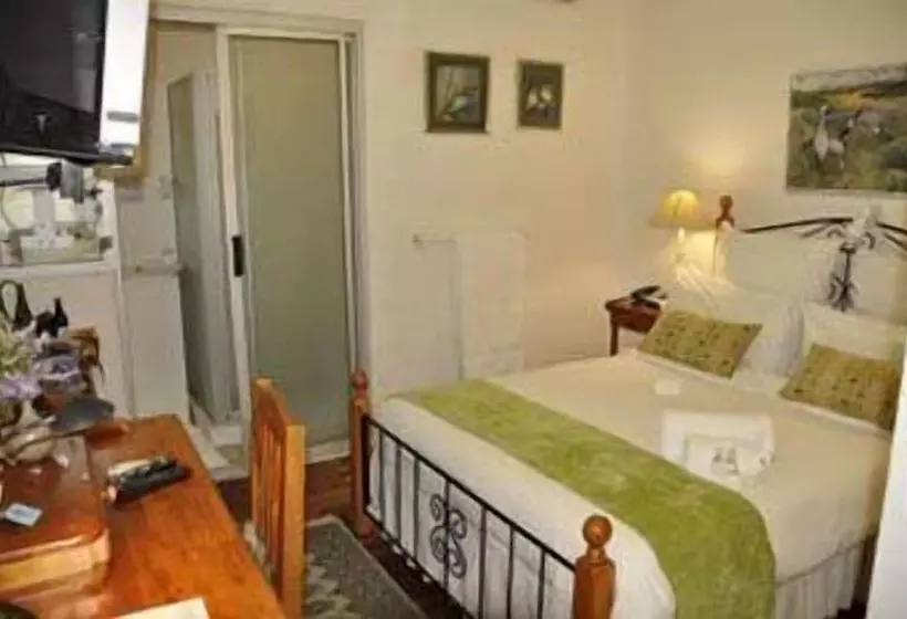 Пансион Crane S Nest Guest House At 212