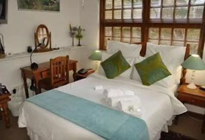 Пансион Crane S Nest Guest House At 212