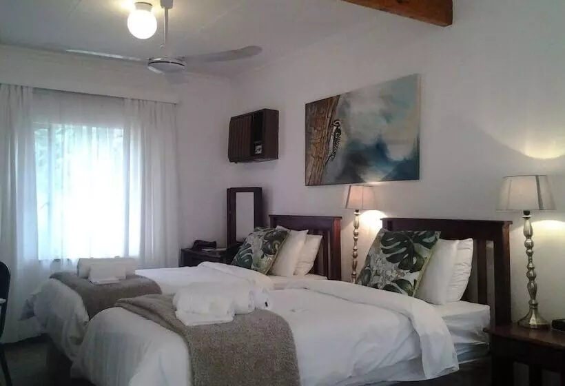 Пансион Crane S Nest Guest House At 212