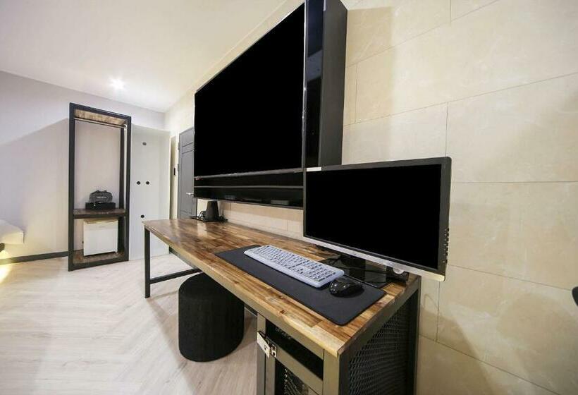 Hotel Masan First Class