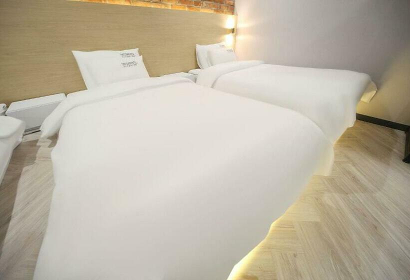 Hotel Masan First Class