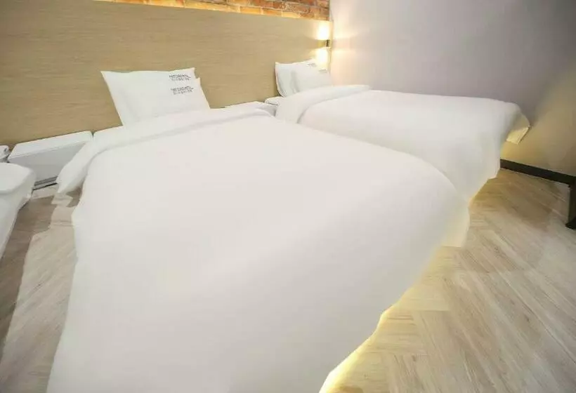 Hotelli Masan First Class