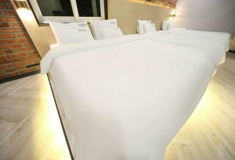 Hotel Masan First Class