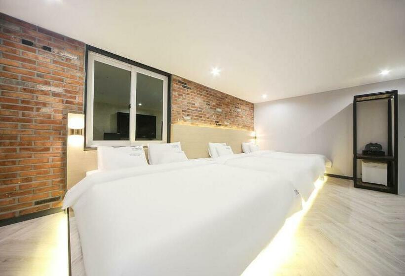 Hotel Masan First Class