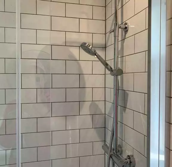 Beautiful Country Retreat For 6, With Free Parking