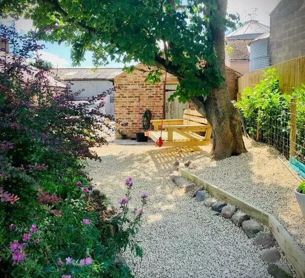 Beautiful Country Retreat For 6, With Free Parking