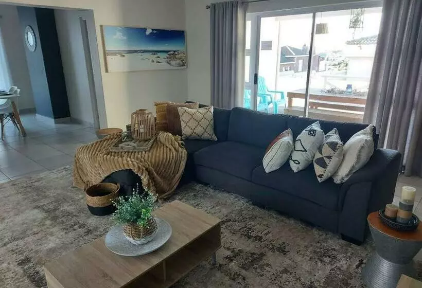 Flower Route House