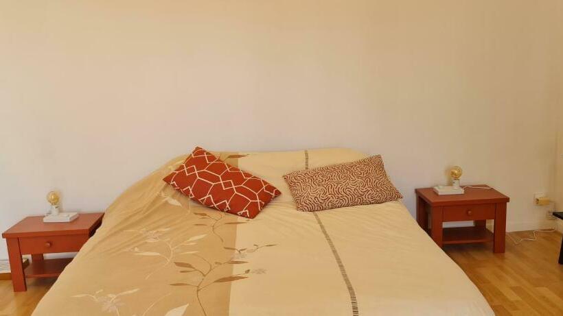 Grande Maison Dans Le Bourg De Nevez + Jardin