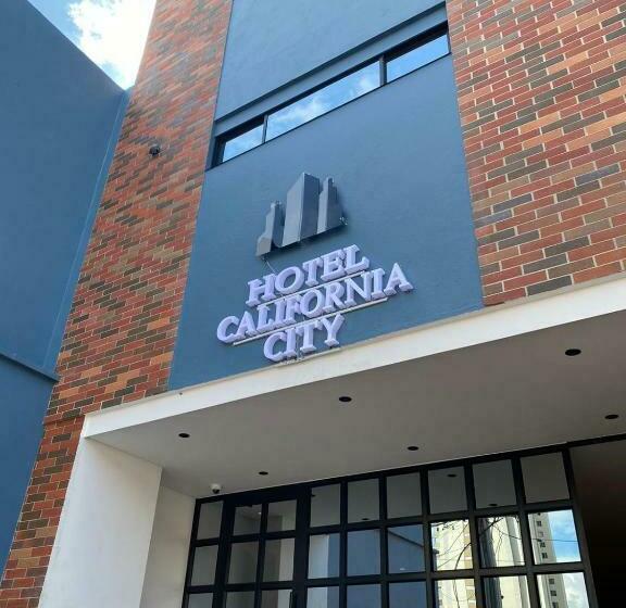 בית מלון כפרי California City