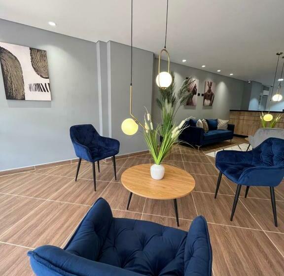 בית מלון כפרי California City