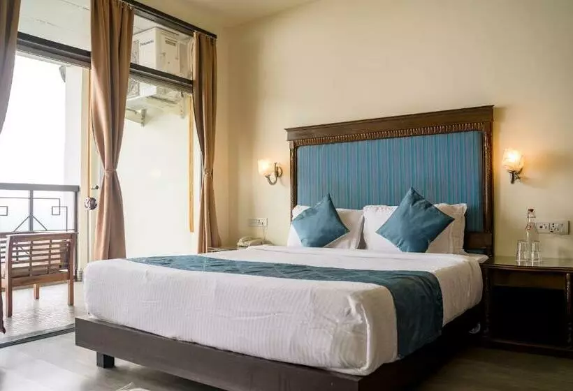 Hotelli Sharolyn Tara Palace