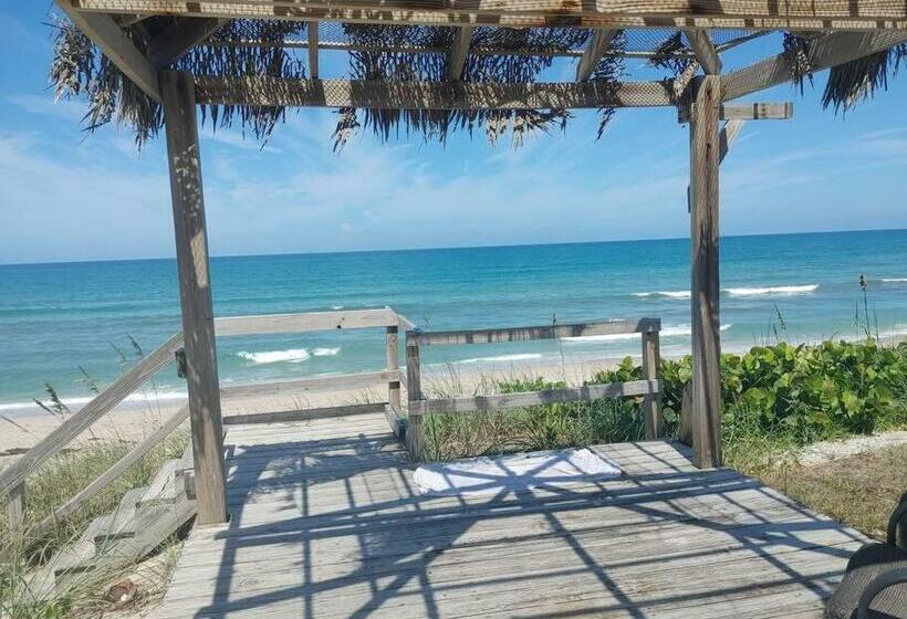 Melbourne Beach Ocean Front House On 1.2 Acres