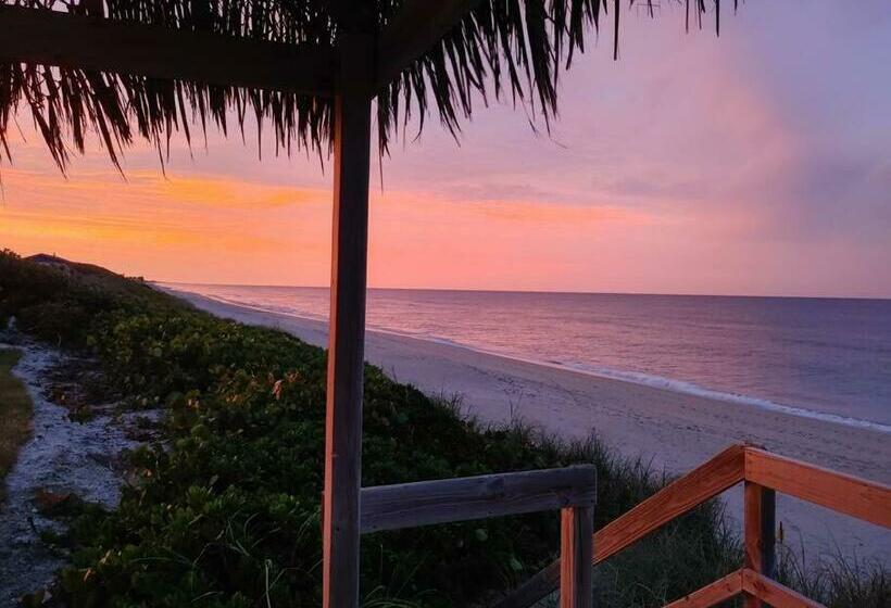 Melbourne Beach Ocean Front House On 1.2 Acres