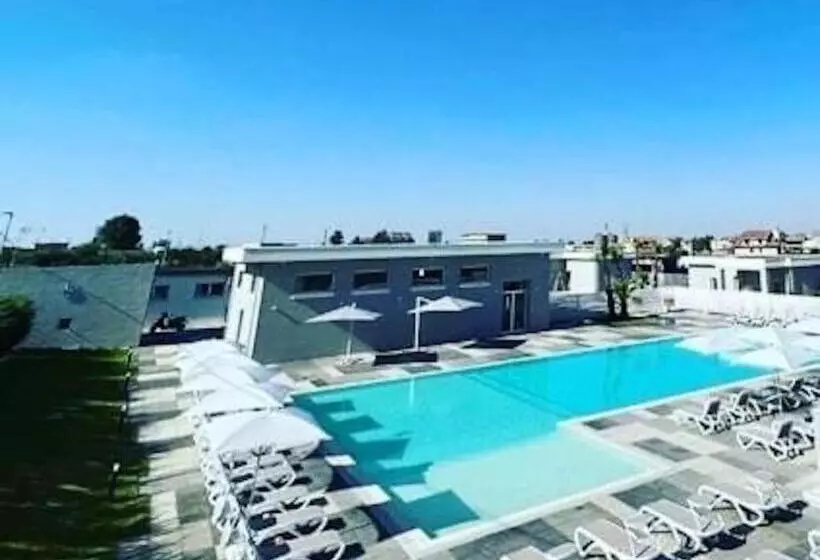 Bed & Breakfast Poolside