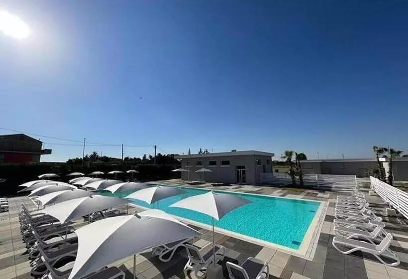 Bed & Breakfast Poolside