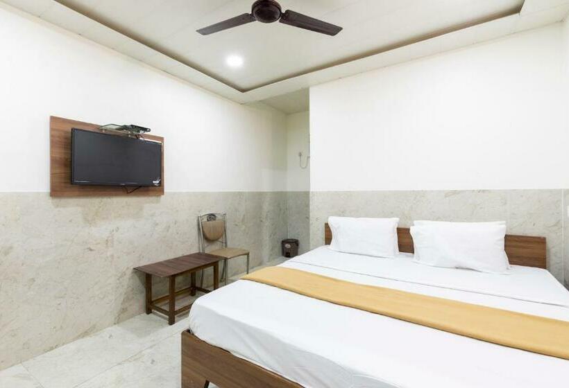 בית מלון כפרי Sadanand