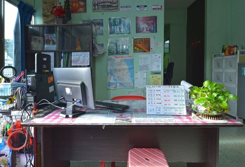 Hotel Spot On 90625 Super Green Grass