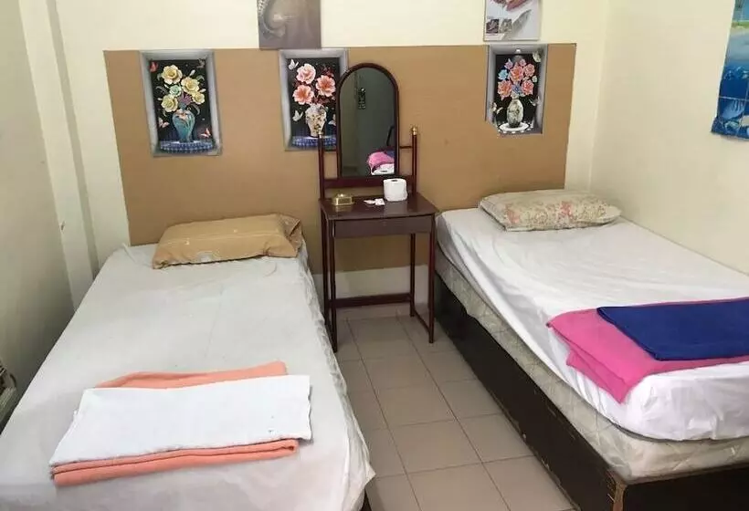 Hotelli Spot On 90625 Super Green Grass