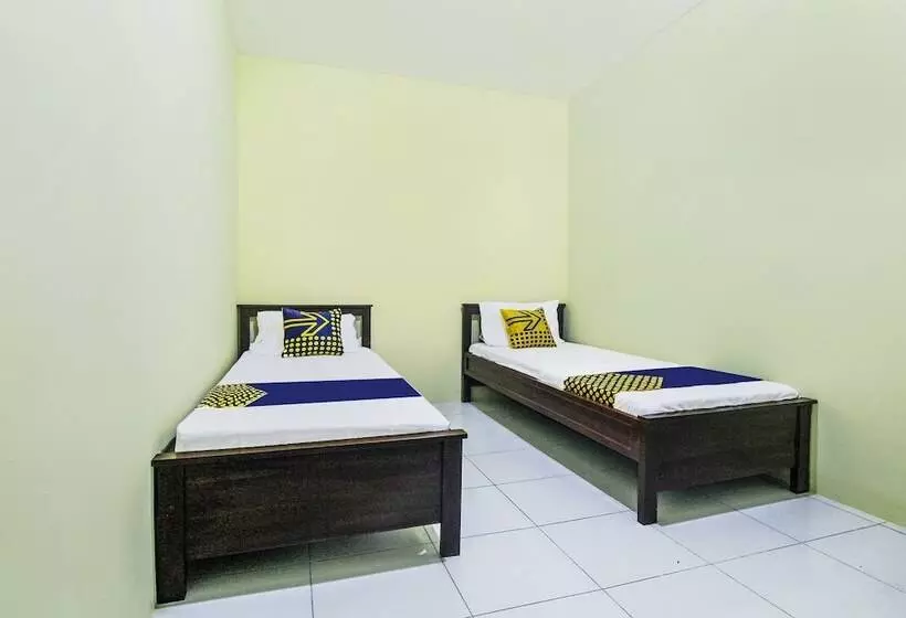 ホテル Spot On 91606 Nadin Guest House