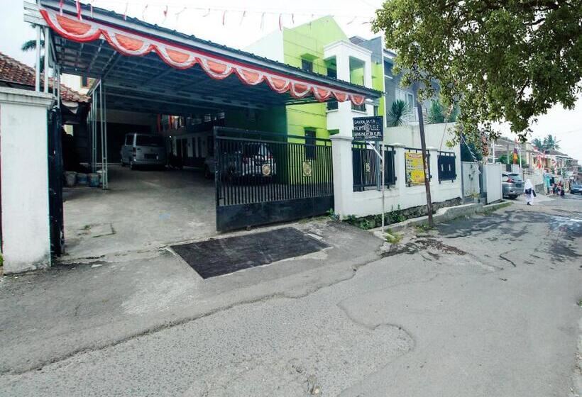 Hotel Spot On 91606 Nadin Guest House